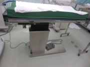 電動昇降手術台.JPG